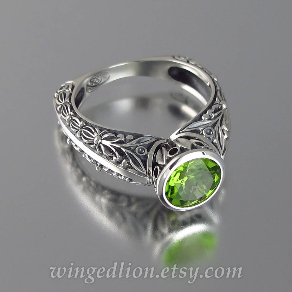 Silber Verlobungsring, Peridot Silberring, Die Gräfin Ring | Für Größen 7 Bis 9, 5 von WingedLion