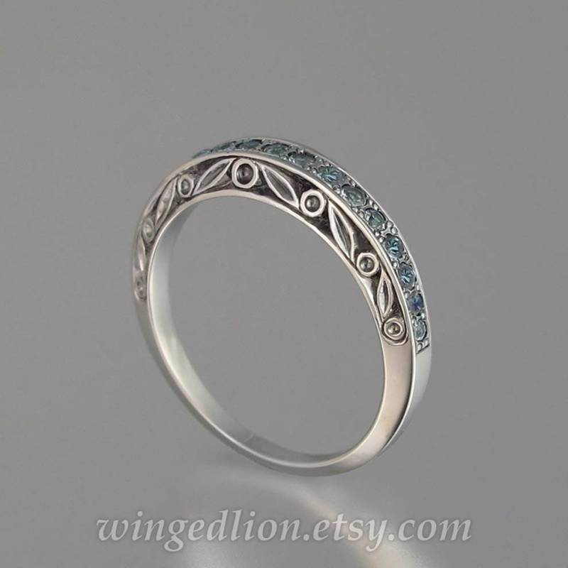 The Enchanted Sterling Silber Trauring Mit Lab Alexandrit von WingedLion