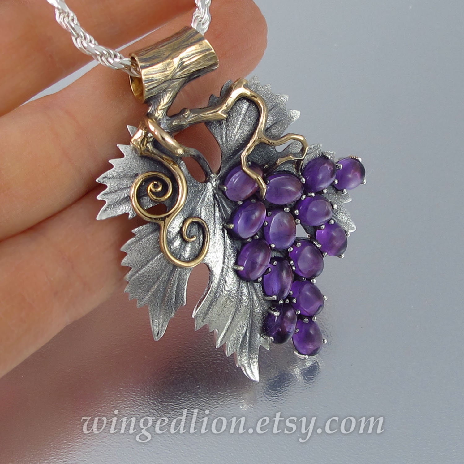 The Grapes Silber & Bronze Anhänger, Amethyst Statement Versandfertig von WingedLion