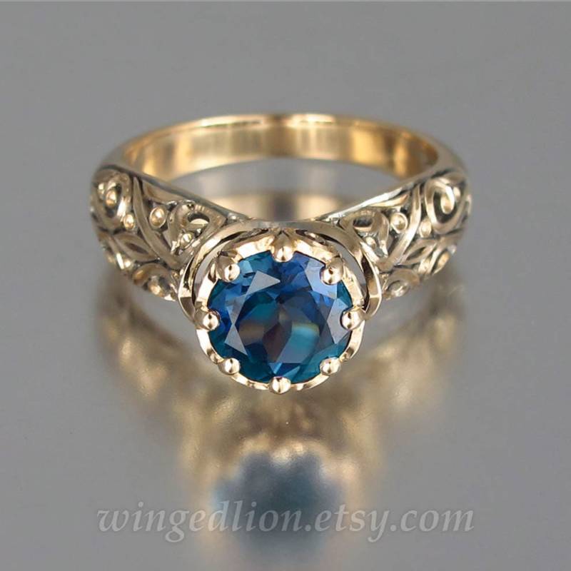 Verlobungsring Solitärring, The Enchanted Princess 14K Gelbgoldring, London Blue Topaz Ring von WingedLion