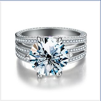Winglove ✦Valentinstag Geschenk Moissanite Ringe Silber 925 Damen 5 ct Drei Reihen sechs Klauen Ringe Moissanit Diamant, VVS1 Reinheit D Farbe, Geschenke für Frauen.[5ct,61.5(19.75)] von Winglove