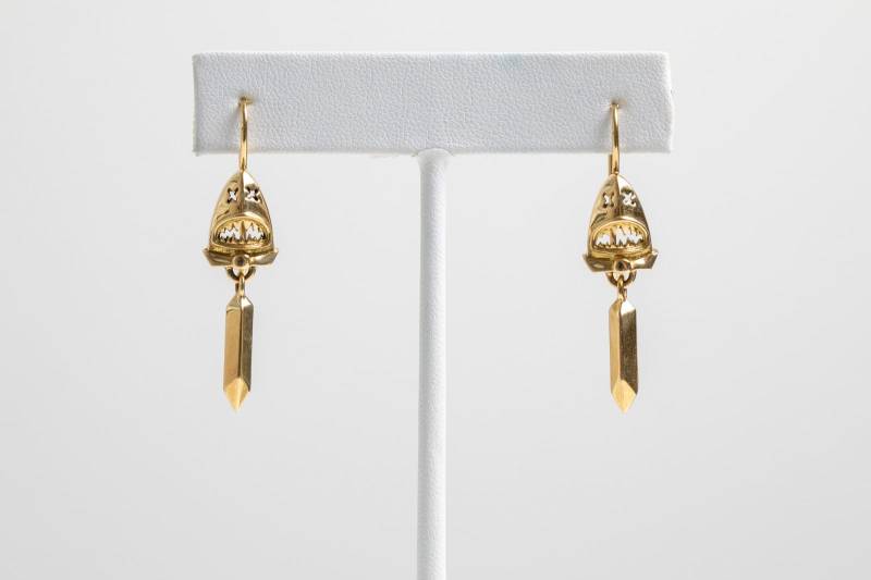 18Kt Gold Hai Ohrringe 18Kt Gold Hai Ohrringe von WinifredJewelry