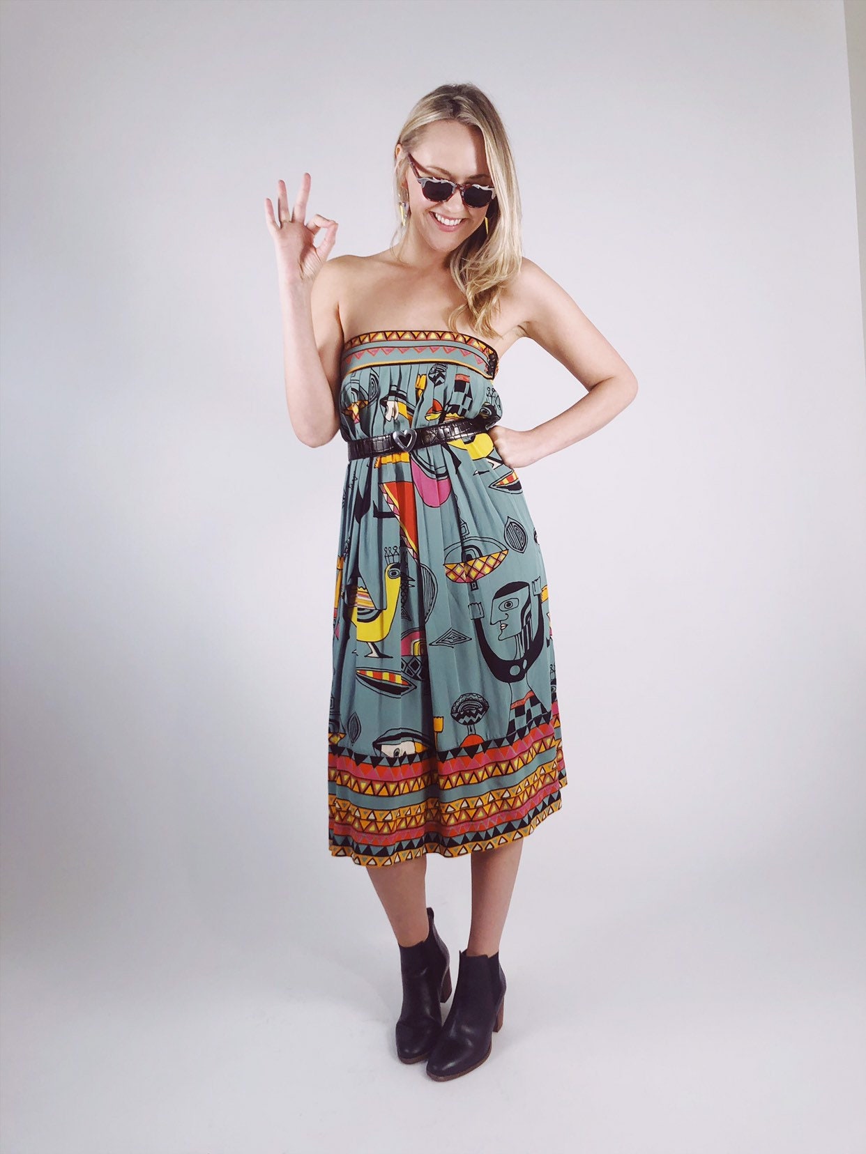 Abstrakt Grün Vintage Kleid/Rock Größe 2-4 Abstrakt Grün Vintage Kleid/Rock Größe 2-4 von WinifredJewelry