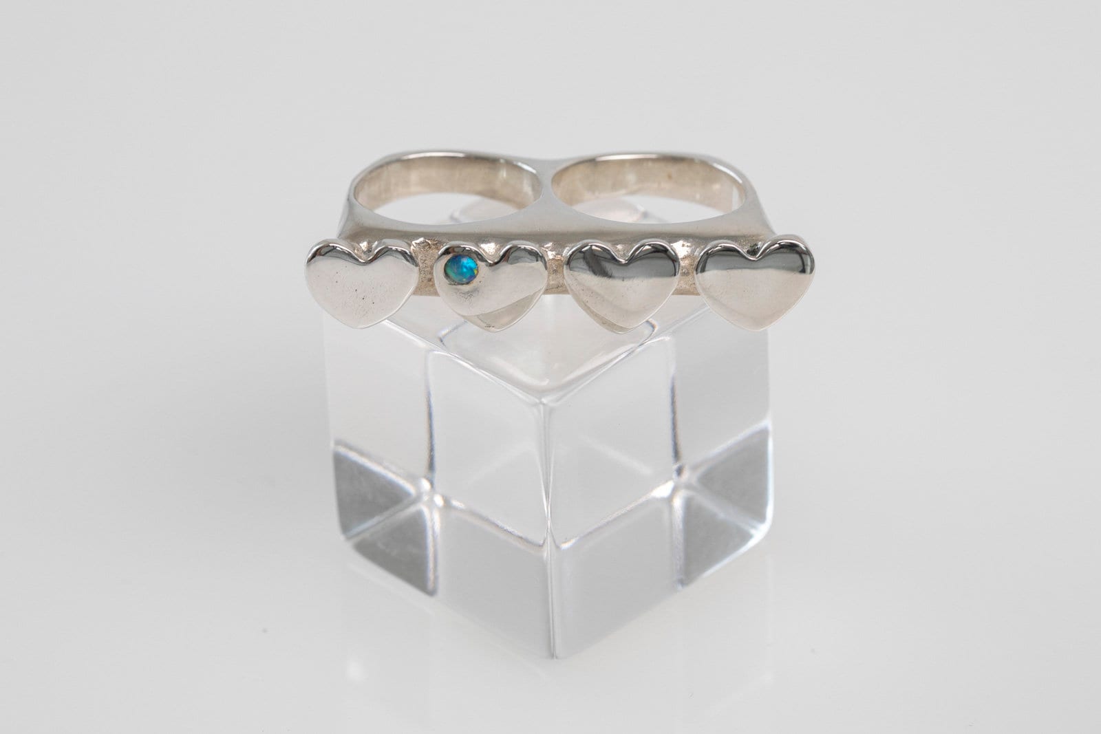 Silber Loveknuckle Mit Opal Doppelknöchel Herz Ringe Silber Loveknuckle Mit Opal Doppelknöchel Herz Ringe von WinifredJewelry