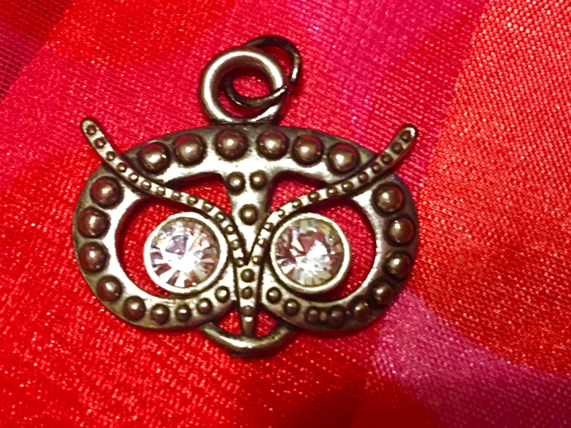 Eule Gesicht Anhänger Mit Strass Augen Eule Gesicht Anhänger Mit Strass Augen von WinkiesTreasures