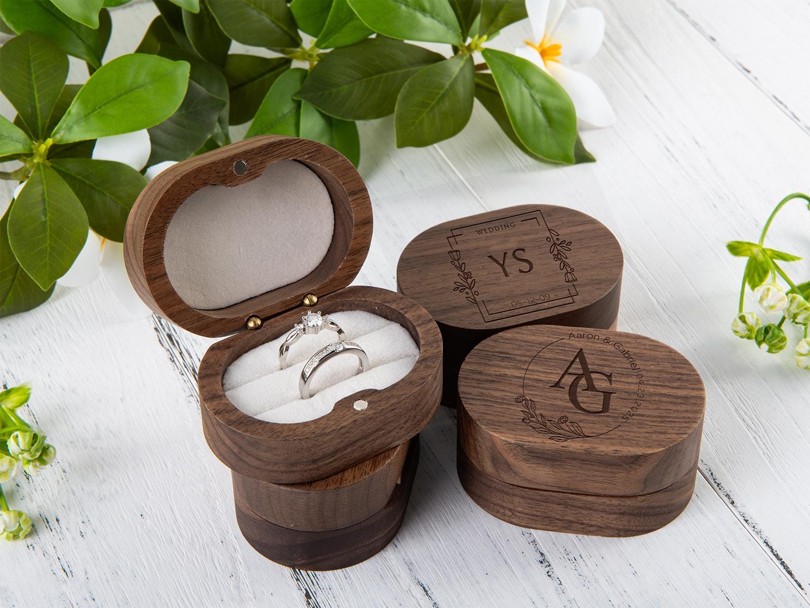 Ustom Wooden Wedding Ceremony Ring Box, Personalized Engraved Engagement Oval Bearer, Anniversary, Proposal Box Holder von WinterTeamPink