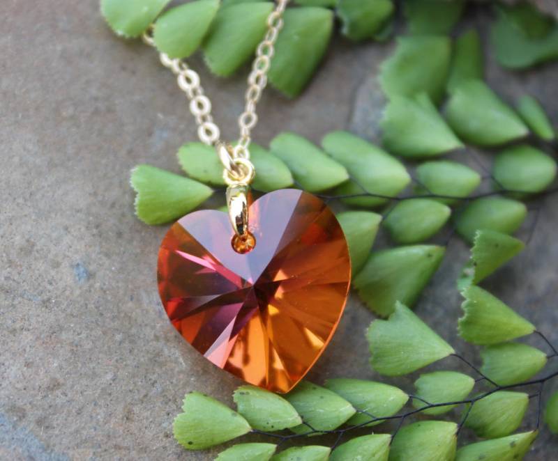 Astral Pink Herz Gold Halskette - Feuriger Orange Rosa Swarovski Kristall Herzanhänger, 14K Gold Gefüllte Kette Farbwechsel von WinterberryJewelry