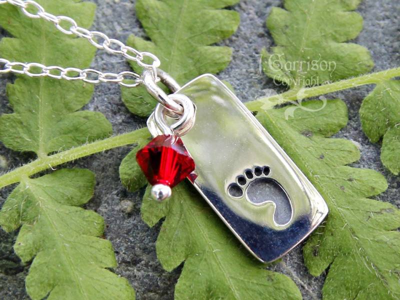 Baby Fußabdruck Und Geburtsstein Kristall Halskette - Wunschfarben Sterling Silber Baby Fußabdruck Und Geburtsstein Kristall Halskette - Wunschfarben Sterling Silber von WinterberryJewelry