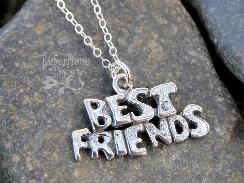 Beste Freunde Sterling Silber Wort Anhänger Halskette - Kette Süßes Geschenk Für Ihre Bff Beste Freunde Sterling Silber Wort Anhänger Halskette - Kette Süßes Geschenk Für Ihre Bff von WinterberryJewelry