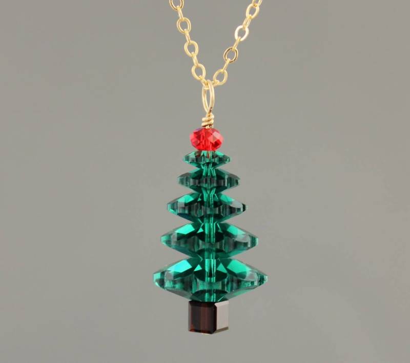 Crystal Christmas Tree 14K Goldgefüllte Halskette - Smaragdgrüne Und Hellrote Swarovski Kristalle Funkelnd Happy Holidays Crystal Christmas Tree 14K Goldgefüllte Halskette - Smaragdgrüne Und Hellrote Swarovski Kristalle Funkelnd Happy Holidays von WinterberryJewelry