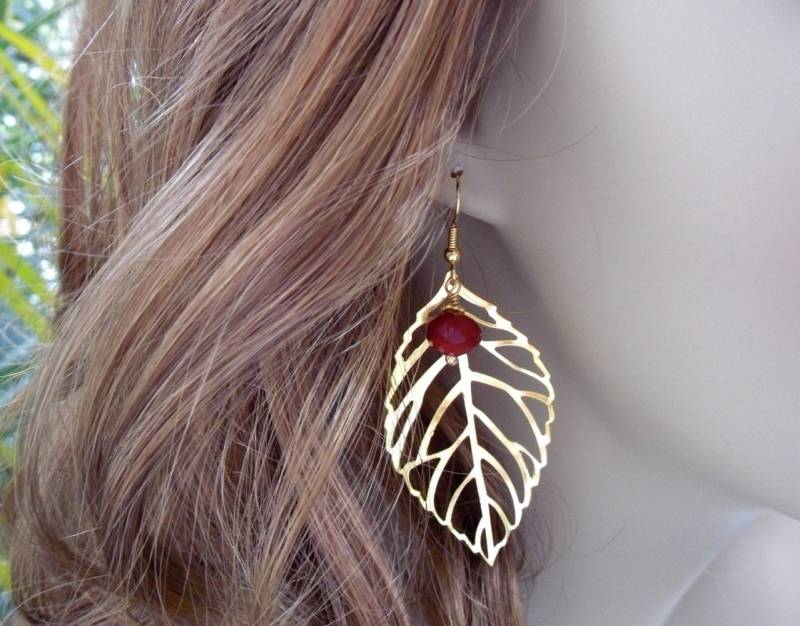 Herbstlaub Ohrringe - Gold Blatt Skelette Und Carmen Rote Kristalle - Lange, Schöne Statement Kostenloser Versand in Den Usa Herbstlaub Ohrringe - Gold Blatt Skelette Und Carmen Rote Kristalle - Lange, Schöne Statement Kostenloser Versand in Den Usa von WinterberryJewelry