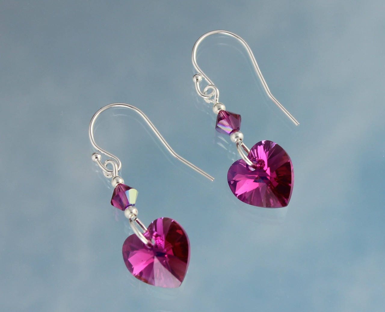 Hot Pink Herz Ohrringe - Funkelnde Fuchsia Ab Swarovski Kristallherzen An Sterling Silber Haken Ebenfalls Erhältlich. Goldhaken von WinterberryJewelry