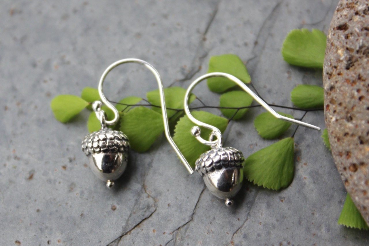Kleine Eichel Ohrhänger Aus 925Er Silber - Graduation, Achievement & Success Eichel, Wald von WinterberryJewelry