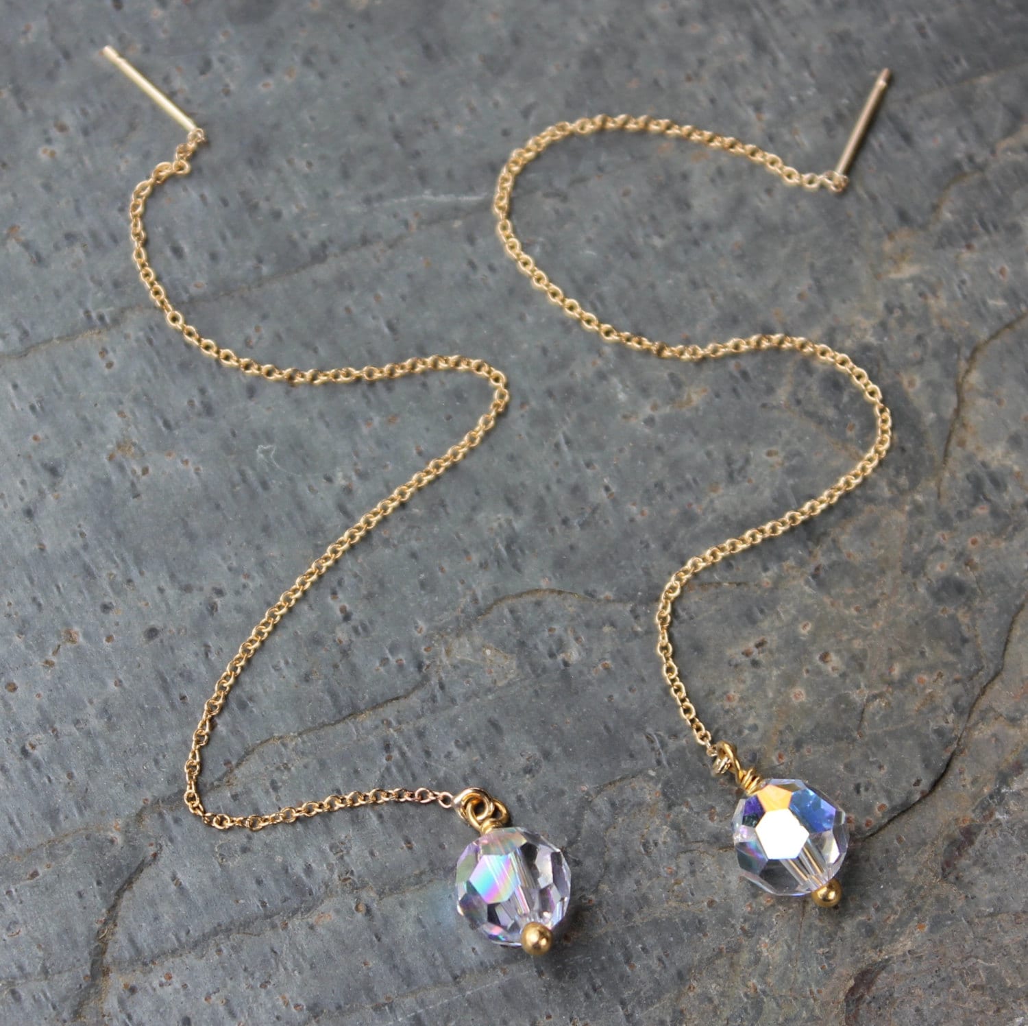 Kristallkugel Ohrringe - Swarovski Facettierter Runder Kristall An 14K Gold Filled Ohrketten von WinterberryJewelry