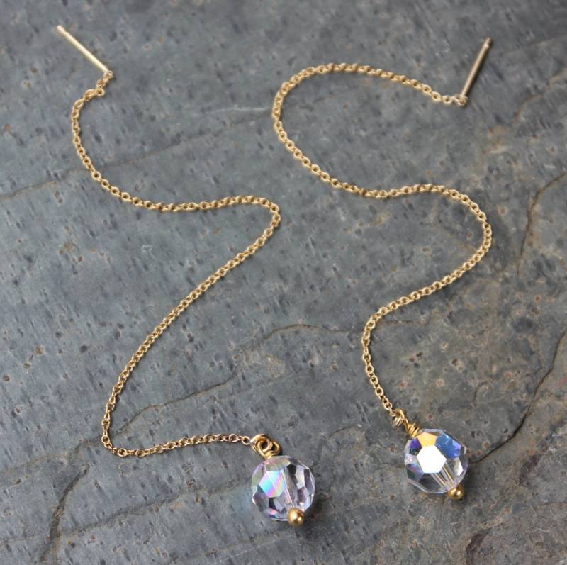 Kristallkugel Ohrringe - Swarovski Facettierter Runder Kristall An 14K Gold Filled Ohrketten Kristallkugel Ohrringe - Swarovski Facettierter Runder Kristall An 14K Gold Filled Ohrketten von WinterberryJewelry