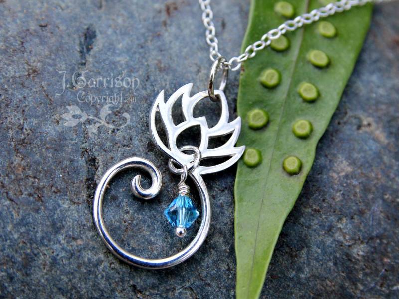 Lotusblüten Kette - Erleben Sie Zen Sterling Silber Lotus Blume Auf Einer Wählen Kristall Farbe Geburtsstein Lotusblüten Kette - Erleben Sie Zen Sterling Silber Lotus Blume Auf Einer Wählen Kristall Farbe Geburtsstein von WinterberryJewelry