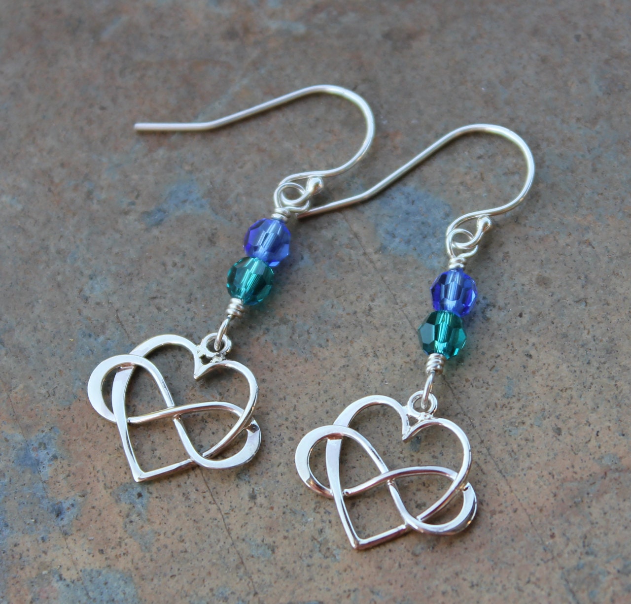 Love You Forever Ohrringe - Sterling Silber Herz Mit Unendlichkeit Charms, Geburtsstein Kristalle, Haken von WinterberryJewelry