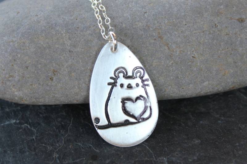 Maus Liebe Halskette - Fein Silber Handgemacht Träne Charme & Herz Sterling Kette Maus Liebe Halskette - Fein Silber Handgemacht Träne Charme & Herz Sterling Kette von WinterberryJewelry