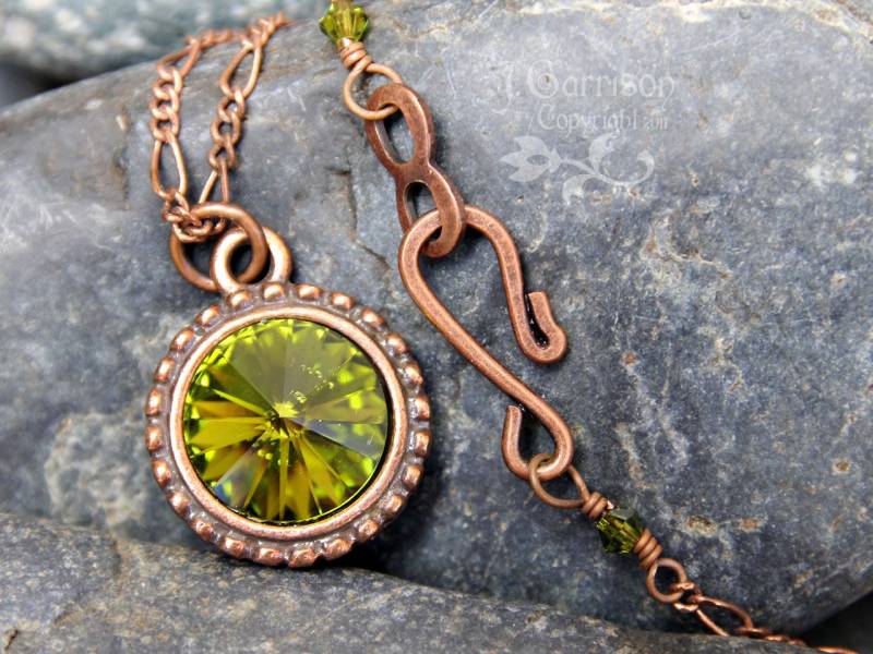 Olivine Grüne Swarovski Kristall & Antik Kupfer Halskette - Herbst Farben Rustikalen Boho Chic Olivine Grüne Swarovski Kristall & Antik Kupfer Halskette - Herbst Farben Rustikalen Boho Chic von WinterberryJewelry