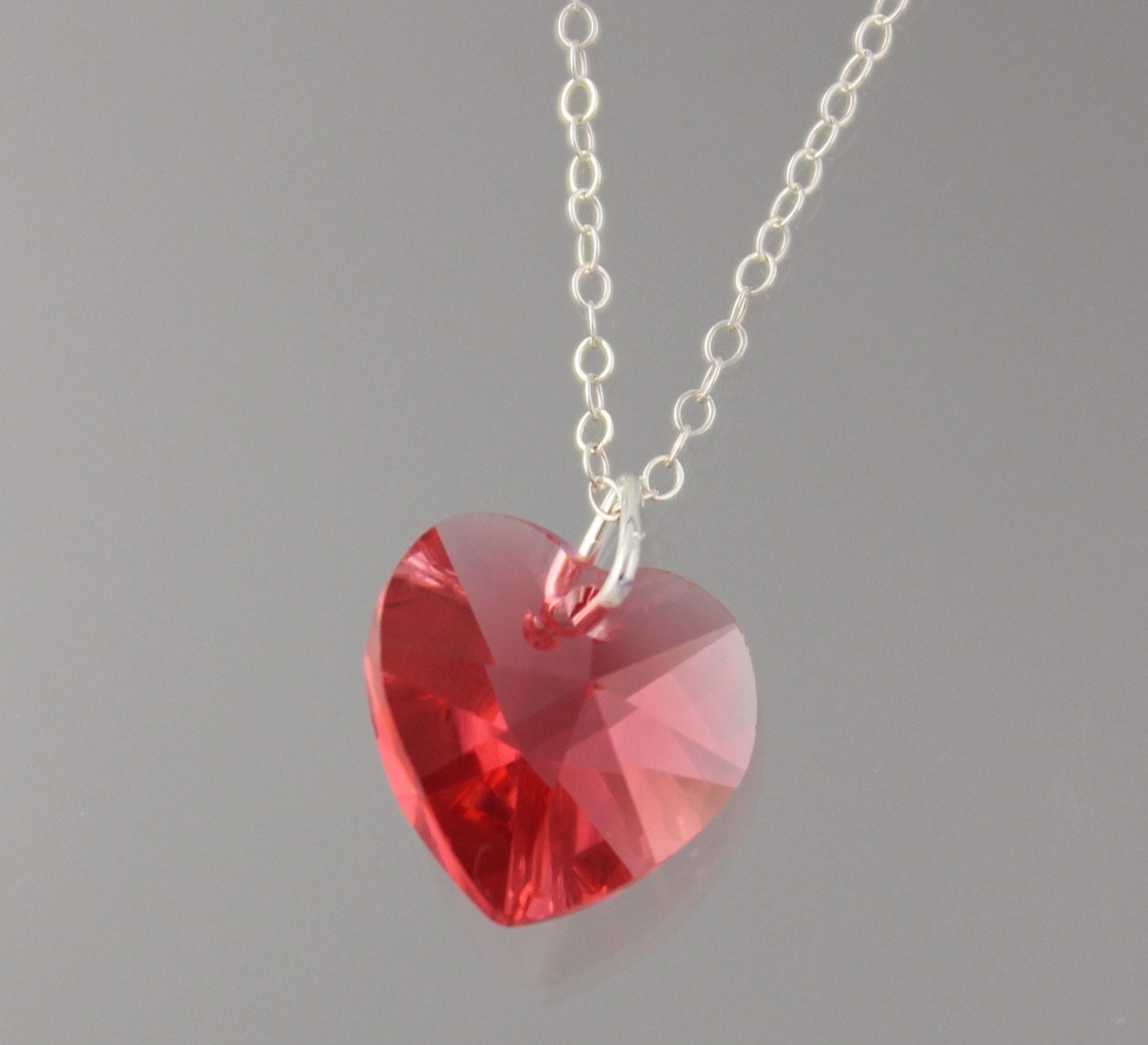 Padparadscha Pink Swarovski Crystal Heart Halskette - Rosa Herz An Sterling Silber Kette Auch in Gold Erhältlich von WinterberryJewelry