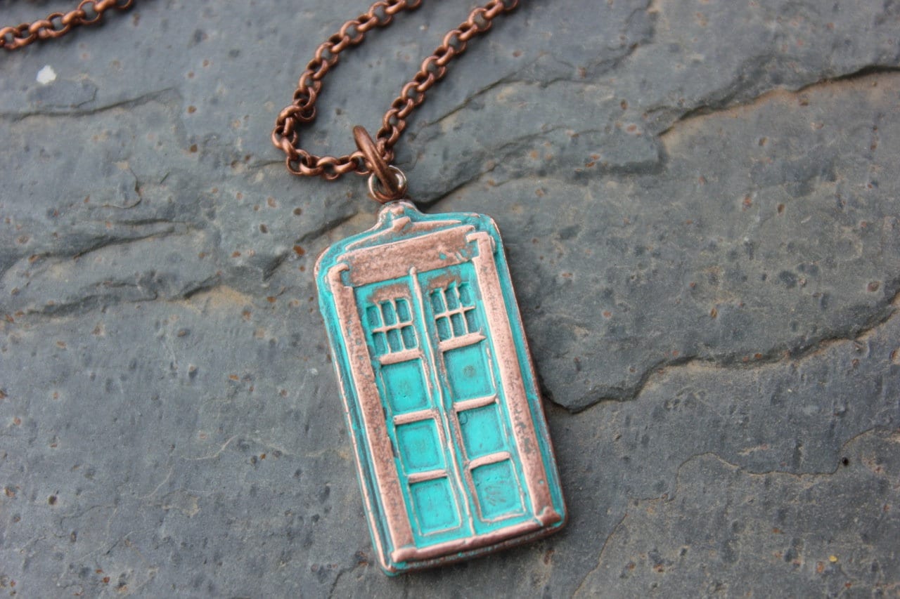 Polizei Box Halskette - Handgefertigte Antik Grünspan Kupfer Anhänger An Verkupfertem Messing Rolo Kette Für Uk & Sci Fi Fans von WinterberryJewelry