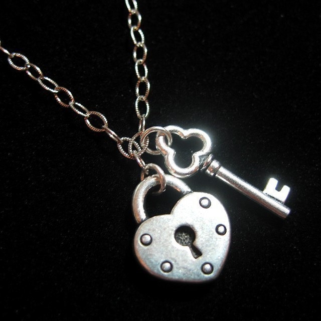 Schlüssel Zu Meinem Herzen Halskette - Versilbertes Herzschloss & Anhänger An Sterling Silber Kette Steampunk Valentinstag Oder Jahrestag von WinterberryJewelry