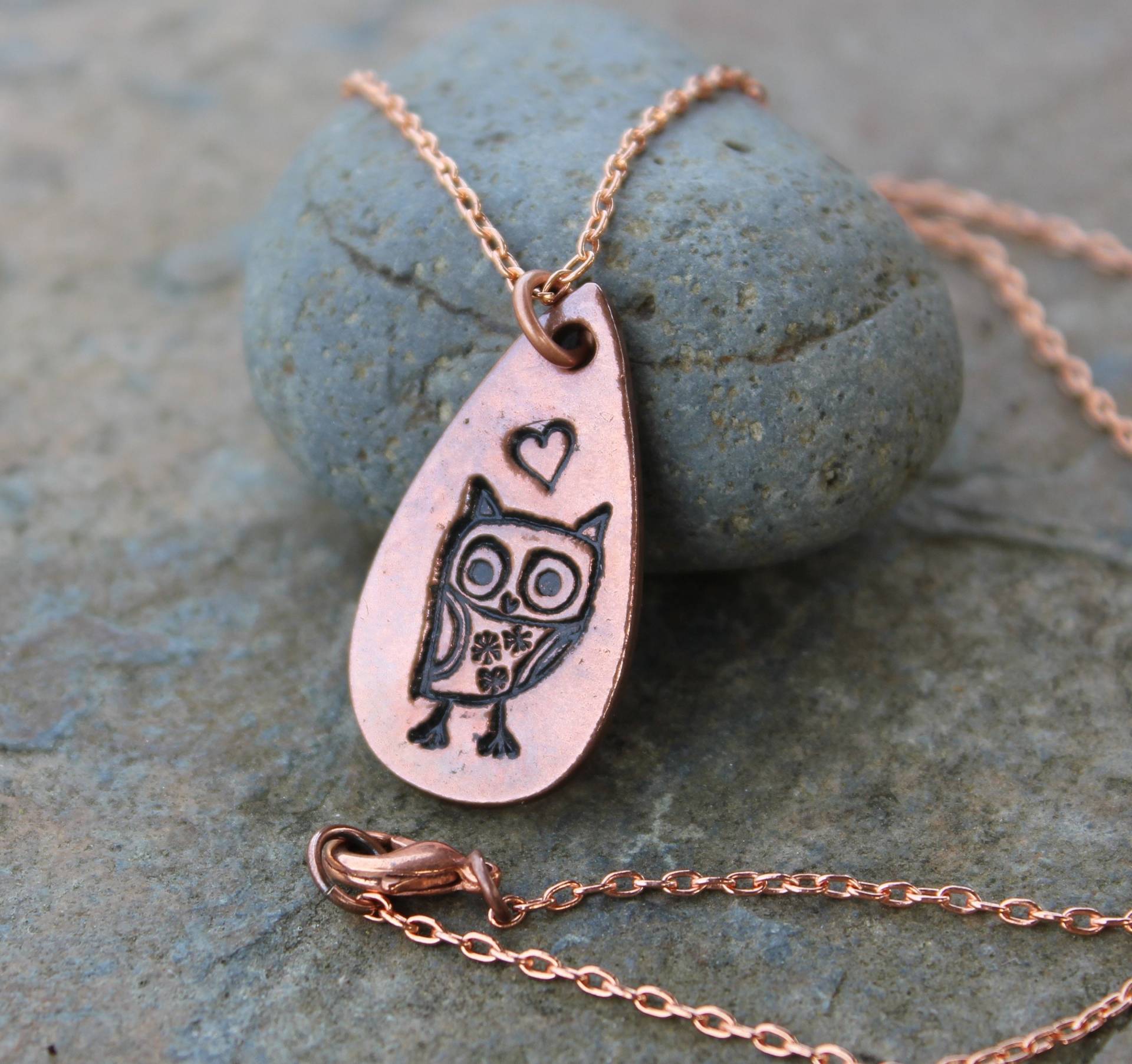 Schrullig Eule Herz Halskette - Handgemachte Antikkupfer Teardrop Anhänger & Massiv Kupferkette von WinterberryJewelry