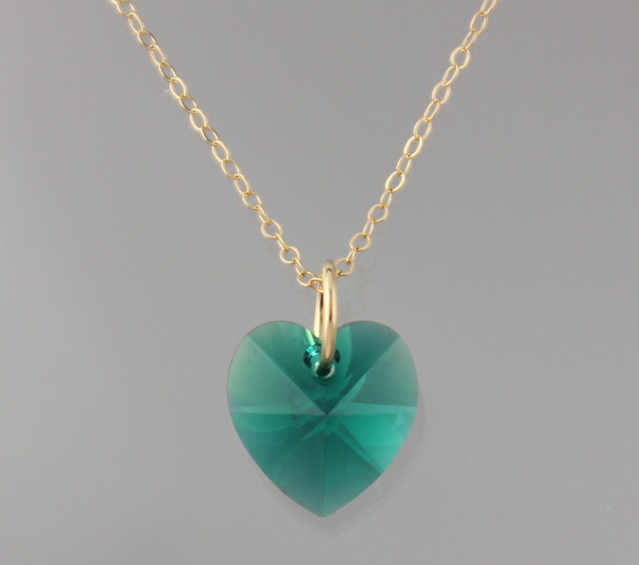 Smaragd Swarovski Kristall Herz Halskette - Grünes An 14K Gold Filled Kette Auch in Silber Erhältlich von WinterberryJewelry
