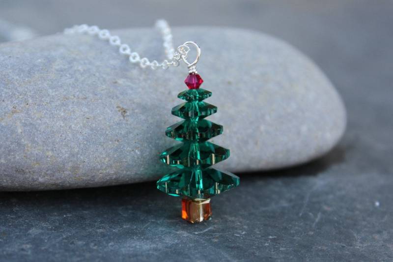 Smaragd & Rubin Kristall Weihnachtsbaum Sterling Silber Halskette - Funkelnde Grüne Und Rosa-Isch-Rote Swarovski Kristalle Feiertagsstimmung Smaragd & Rubin Kristall Weihnachtsbaum Sterling Silber Halskette - Funkelnde Grüne Und Rosa-Isch-Rote Swarovski Kristalle Feiertagsstimmung von WinterberryJewelry