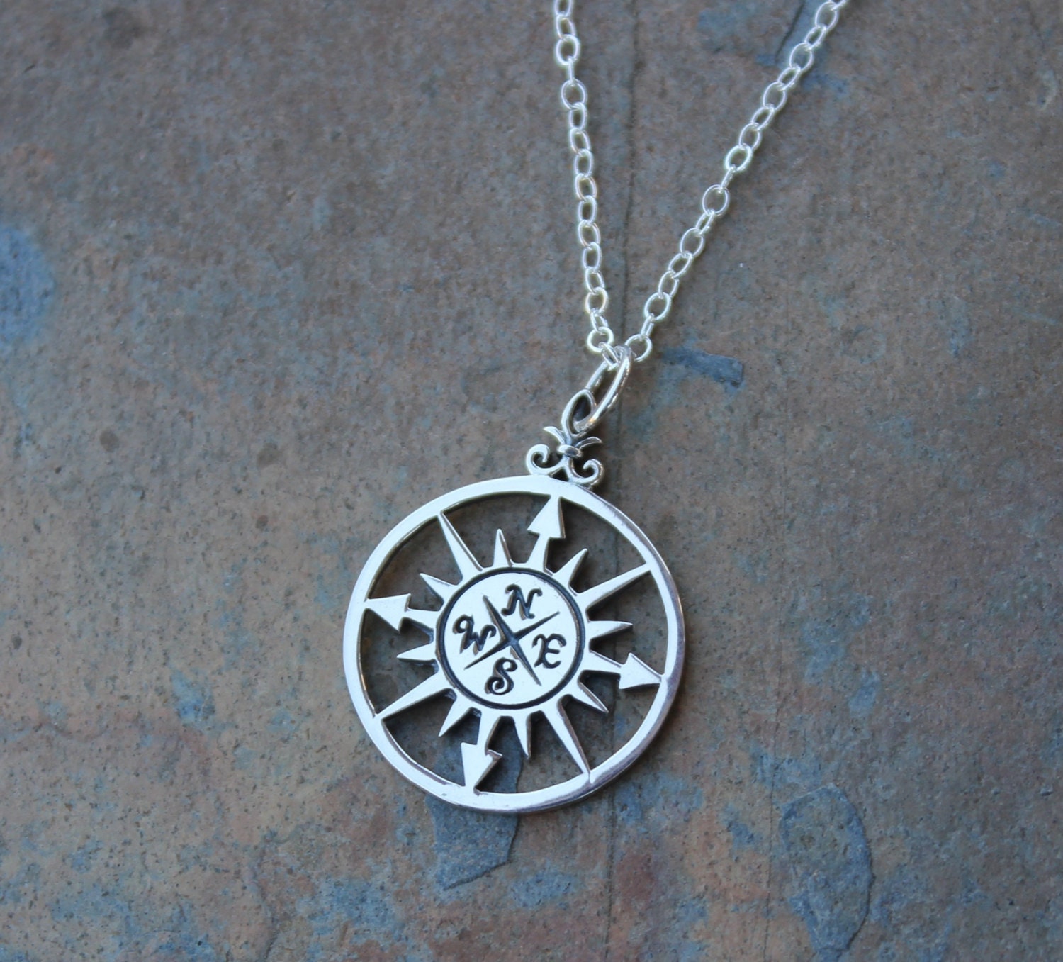 True North - Sterling Silber Kompass Rose An Zarter Kette Folge Deinem Herzen, Deinen Träumen von WinterberryJewelry