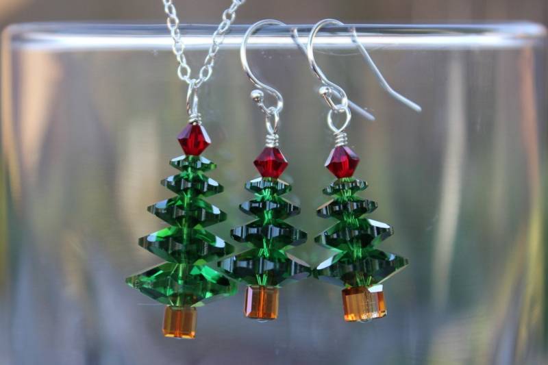sterling Silber Kette Und Ohrring Set - Weihnachtsbaum Waldgrün Dunkelrot Dunkles Moosgrün + Siam Swarovski Kristalle Urlaub Schmuck sterling Silber Kette Und Ohrring Set - Weihnachtsbaum Waldgrün Dunkelrot Dunkles Moosgrün + Siam Swarovski Kristalle Urlaub Schmuck von WinterberryJewelry