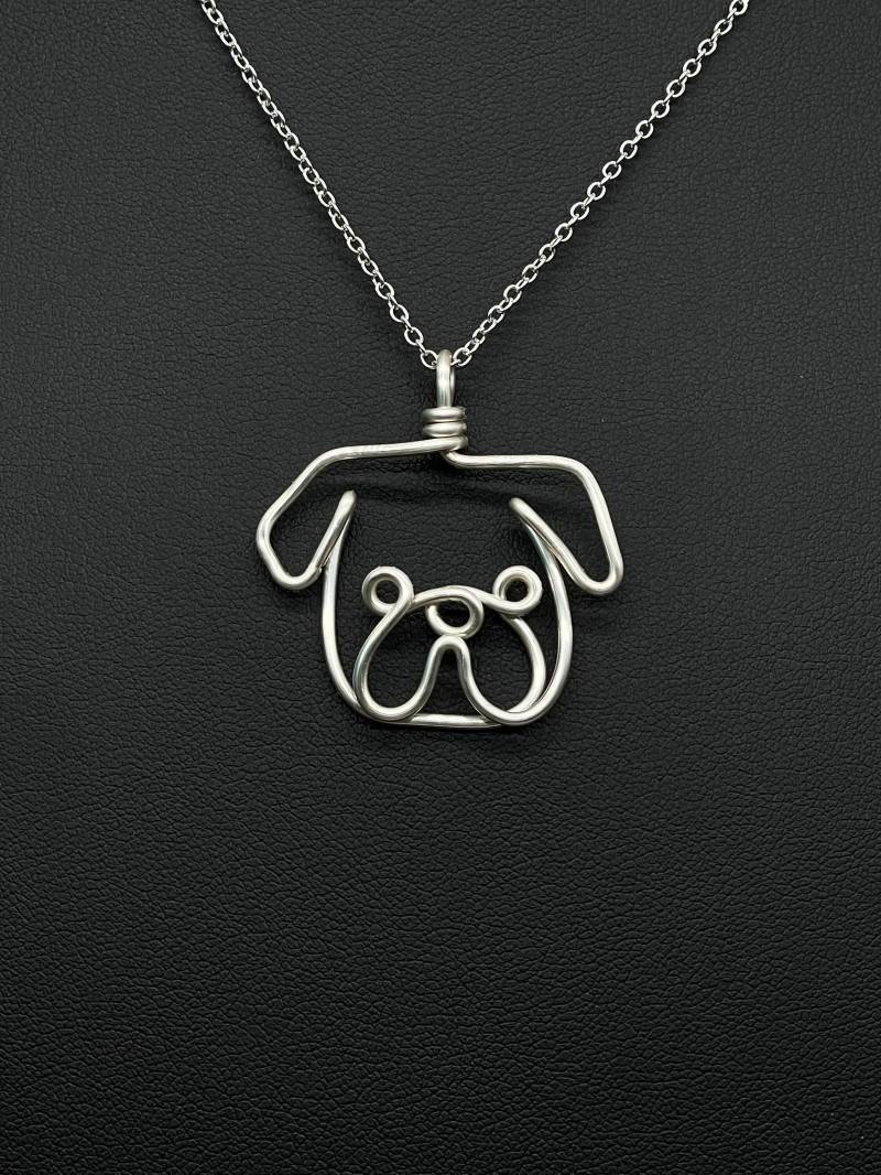 Mops Halskette, Silber, Draht, Hund, Hundegesicht Anhänger, Wire Wrap, Eine Linie, Hund Mama, Haustier Elternteil, Versilberter Schmuck Mops Halskette, Silber, Draht, Hund, Hundegesicht Anhänger, Wire Wrap, Eine Linie, Hund Mama, Haustier Elternteil, Versilberter Schmuck von WireAccents
