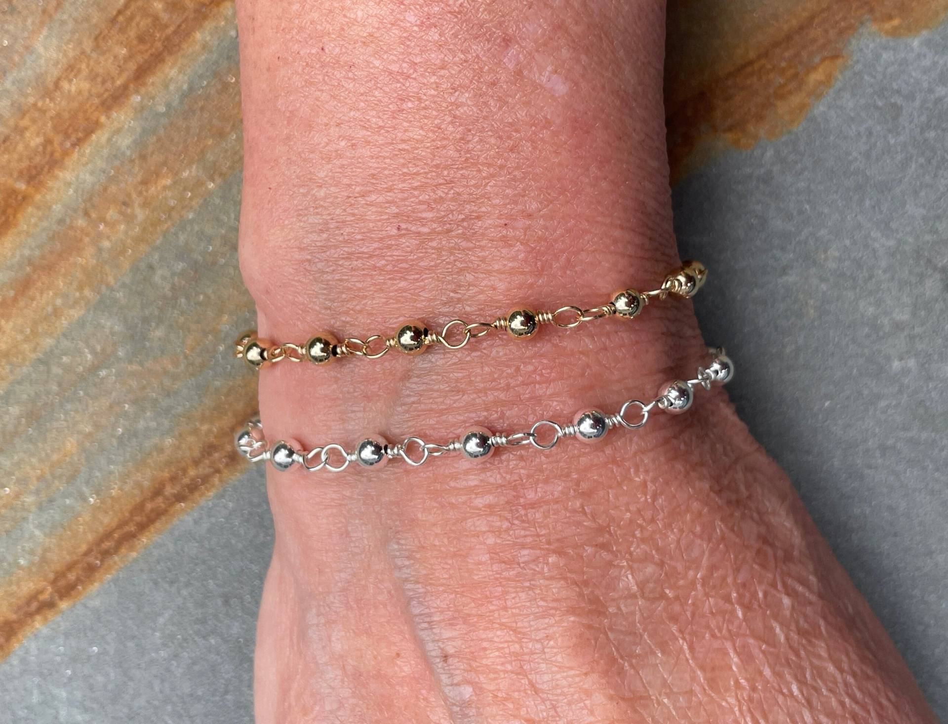 Zierliches Kugel-Armband Sterling Silber Oder Gold-Filled, Handgemacht Zierliches Kugel-Armband Sterling Silber Oder Gold-Filled, Handgemacht von WireAndPearl