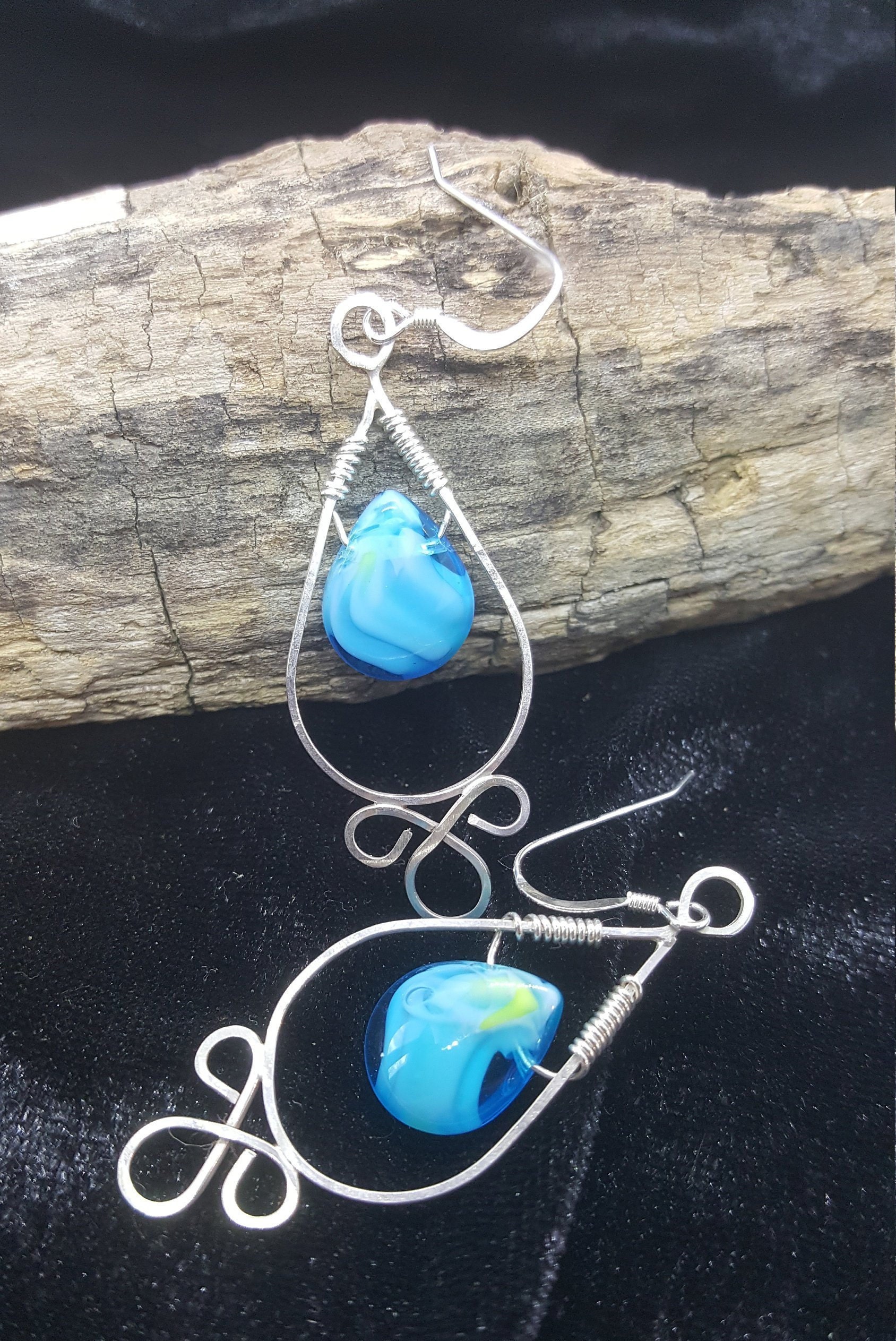 Tropfenförmige Ohrringe Aus 925Er Silber Tropfenförmige Ohrringe Aus 925Er Silber von WireJewelryByHeather