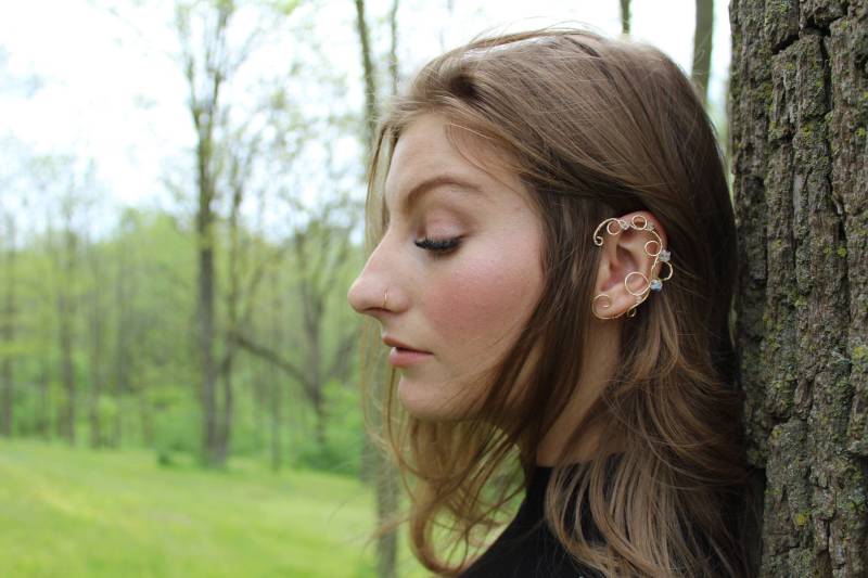 Gold Draht Ohrmanschette Gold Draht Ohrmanschette von WirePrincess