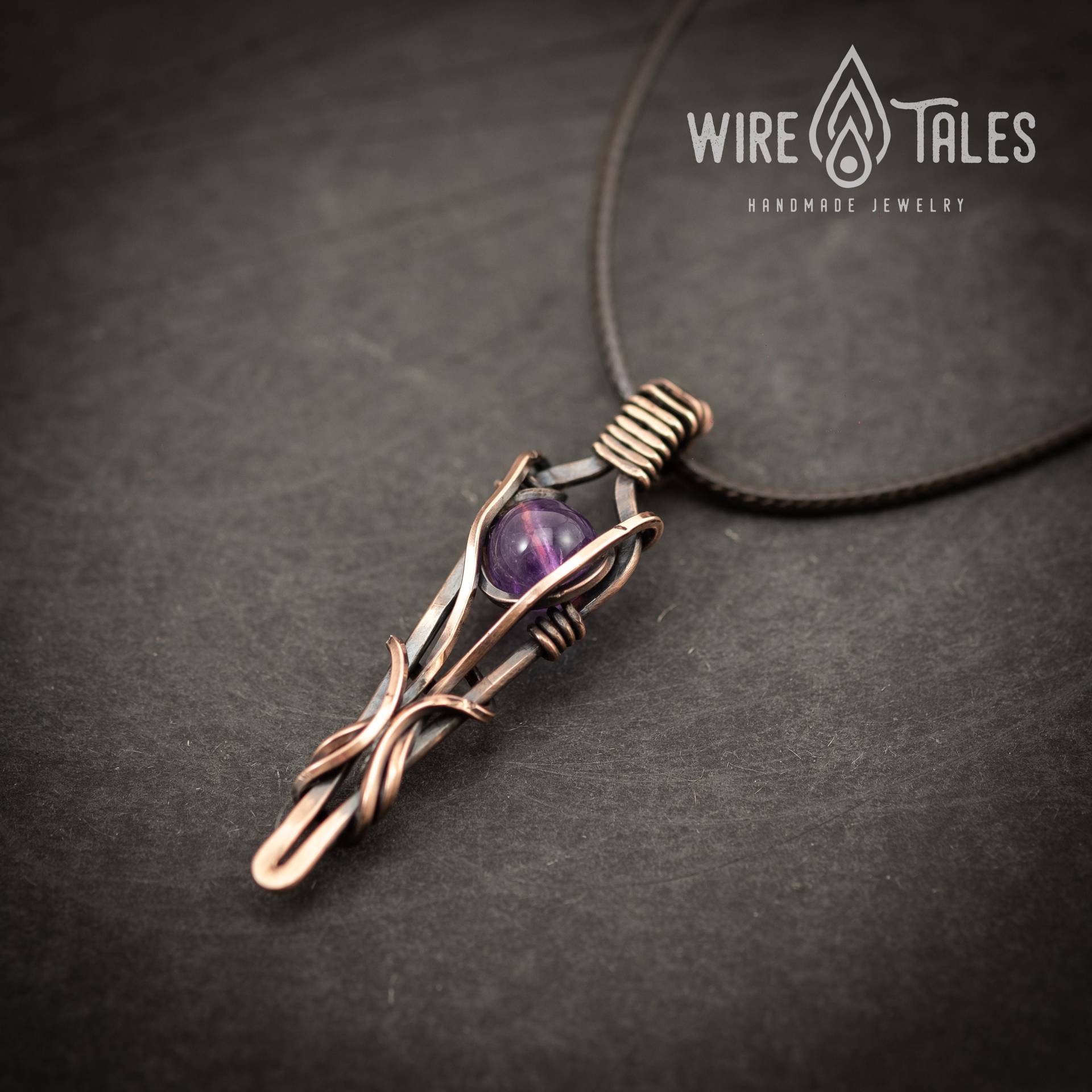 Draht Gewickelte Amethyst Anhänger Halskette, Schutz Kristall Handgemachtes Geschenk Für Männer, Frauen, Kupfer Schmuck von WireTales