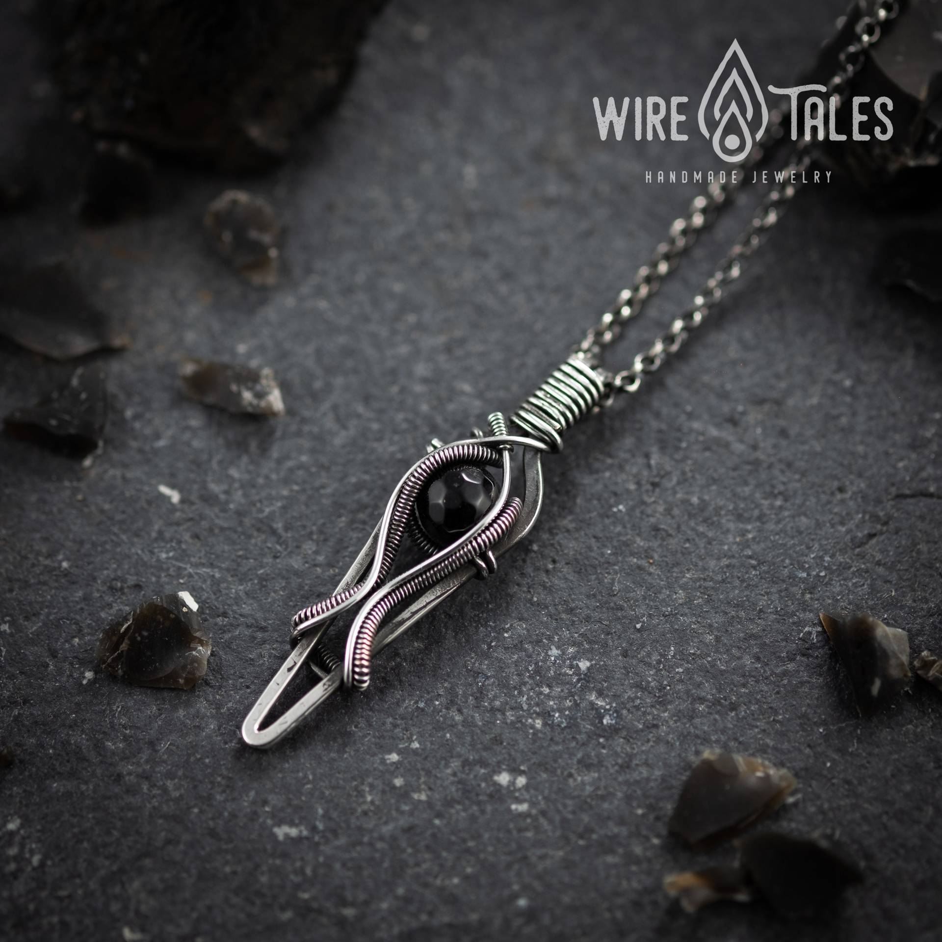 Wire Wrapped Onyx Silber Schutz Halskette, Handgemachte Schmuck, Herren Geschenk, Freund Beruhigende Halskette von WireTales