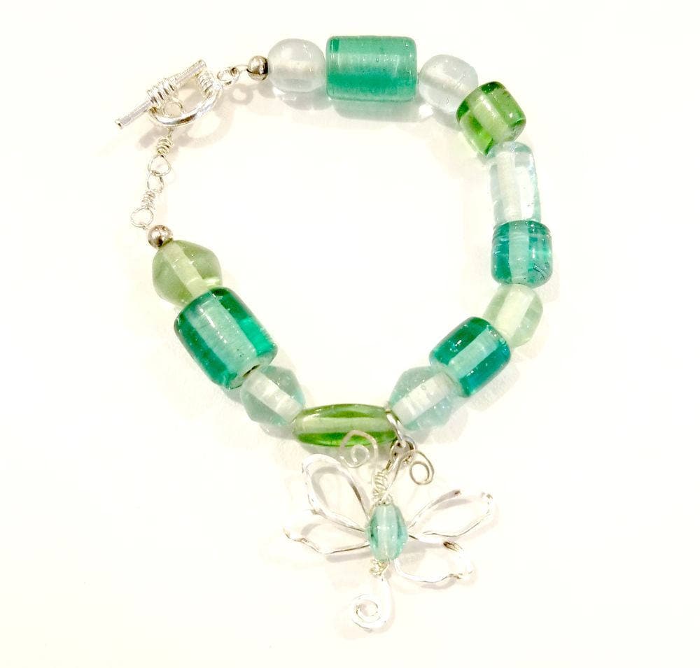 Fairytale Wire Libelle Armband in Seegrün Länge Verstellbar von WireandWings