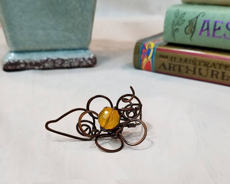 Statement Ring Mit Gehämmerter Drahtblume Und Blatt Boho Style Ooak Handarbeit Gelb Verstellbar Statement Ring Mit Gehämmerter Drahtblume Und Blatt Boho Style Ooak Handarbeit Gelb Verstellbar von WireandWings