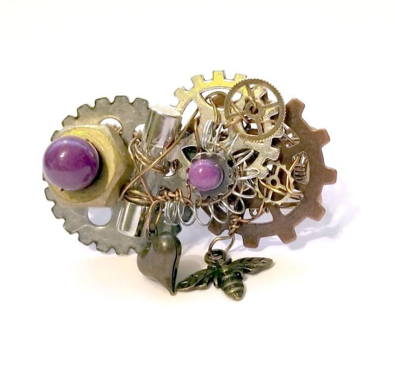 steampunk 2-Finger Ring Mit Herz Und Bienen Baumeln, Lila Akzente Echte Hardware Verstellbare Draht #1393 steampunk 2-Finger Ring Mit Herz Und Bienen Baumeln, Lila Akzente Echte Hardware Verstellbare Draht #1393 von WireandWings