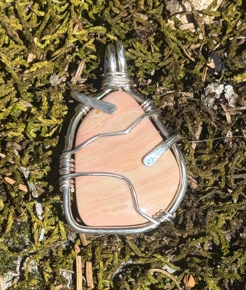 Draht Gewickelt Willow Creek Jaspis Anhänger Handgemachtes Sterling Silber Schmuckstück Draht Gewickelt Willow Creek Jaspis Anhänger Handgemachtes Sterling Silber Schmuckstück von WiredRocksCreations