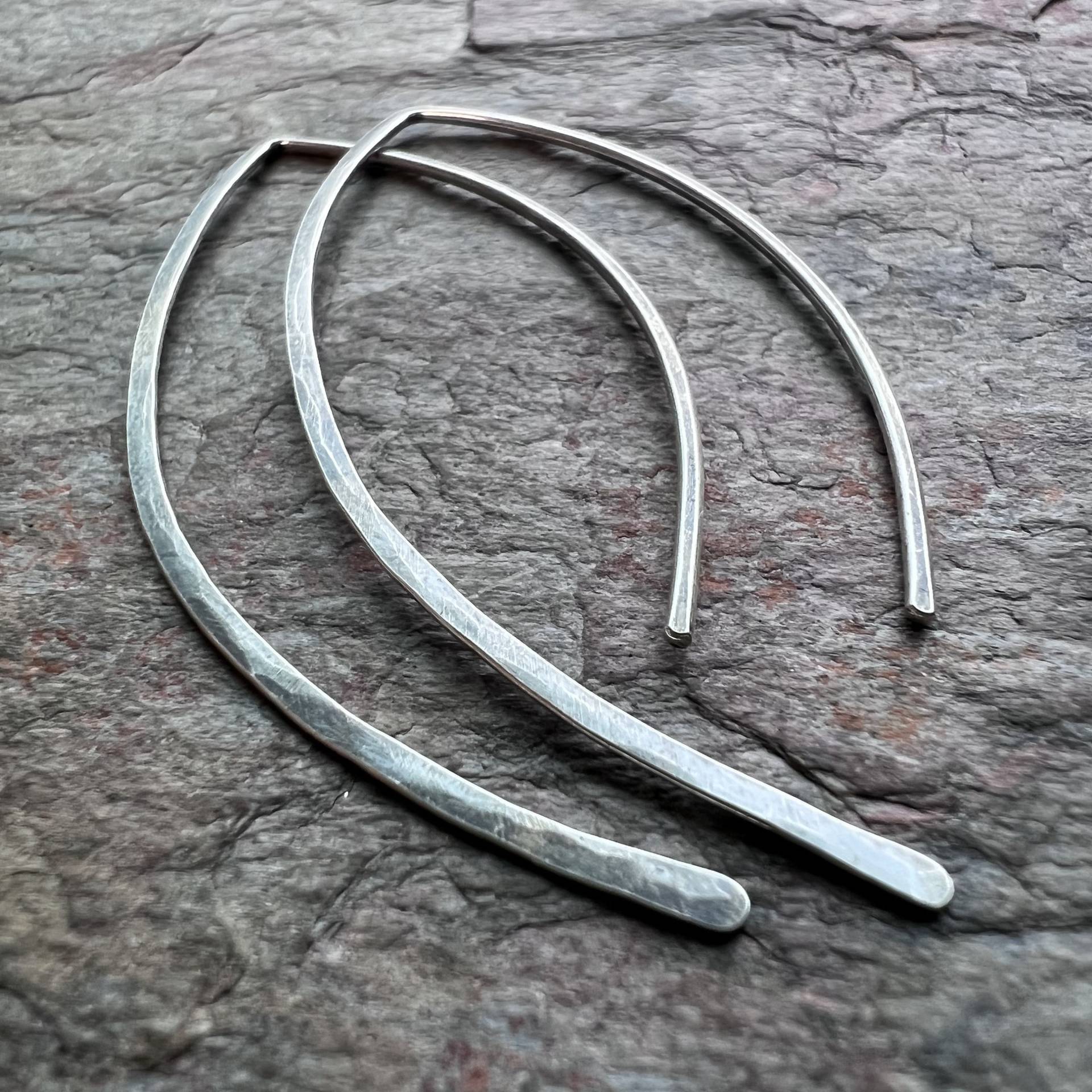 sterling Silber Ohrringe Anmutige Kurven - Leichte Lange sterling Silber Ohrringe Anmutige Kurven - Leichte Lange von WiseHandmadeJewelry