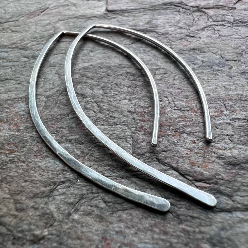 sterling Silber Ohrringe Anmutige Kurven - Leichte Lange sterling Silber Ohrringe Anmutige Kurven - Leichte Lange von WiseHandmadeJewelry