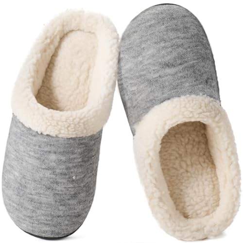 Wishcotton Hausschuhe Damen Plüsch Slippers, Warme und Bequeme Pantoffeln mit rutschfester Memory Foam Gummisohle,Hellgrau,40.5/41.5EU Wishcotton Hausschuhe Damen Plüsch Slippers, Warme und Bequeme Pantoffeln mit rutschfester Memory Foam Gummisohle,Hellgrau,40.5/41.5EU von Wishcotton