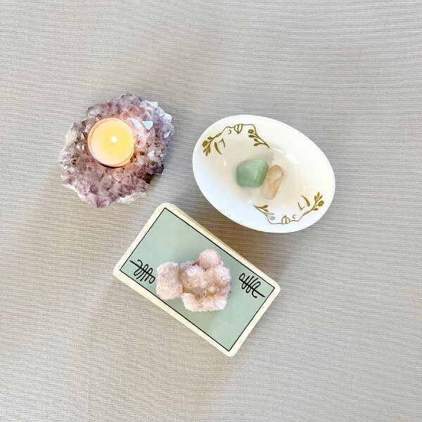 Blumengöttin Catchall Dish Für Kristalle, Schmuck, Ringe, Heiligen Raum Blumengöttin Catchall Dish Für Kristalle, Schmuck, Ringe, Heiligen Raum von WishcraftGoods