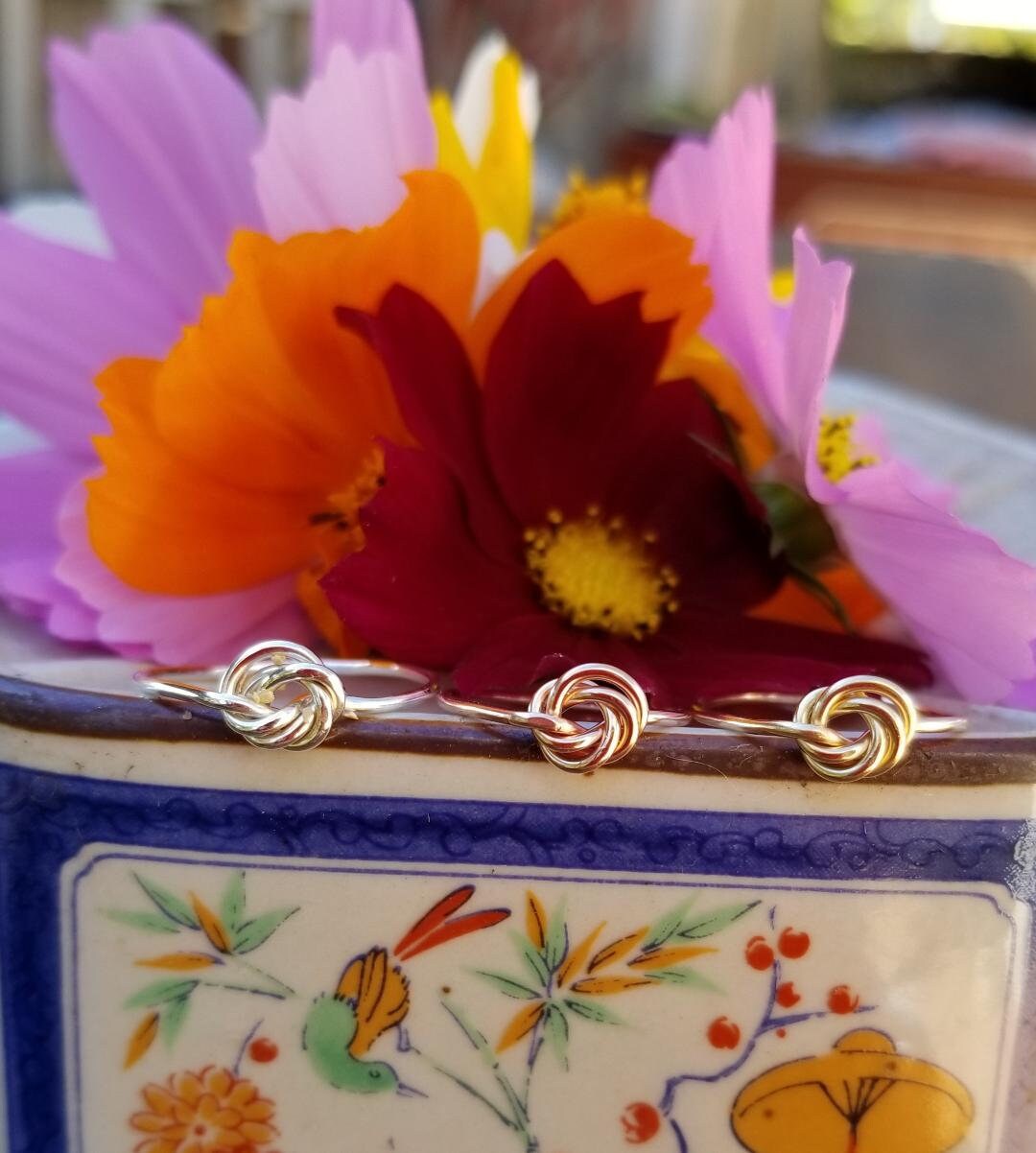 Rose Knoten Ringe von Wisteriaearrings