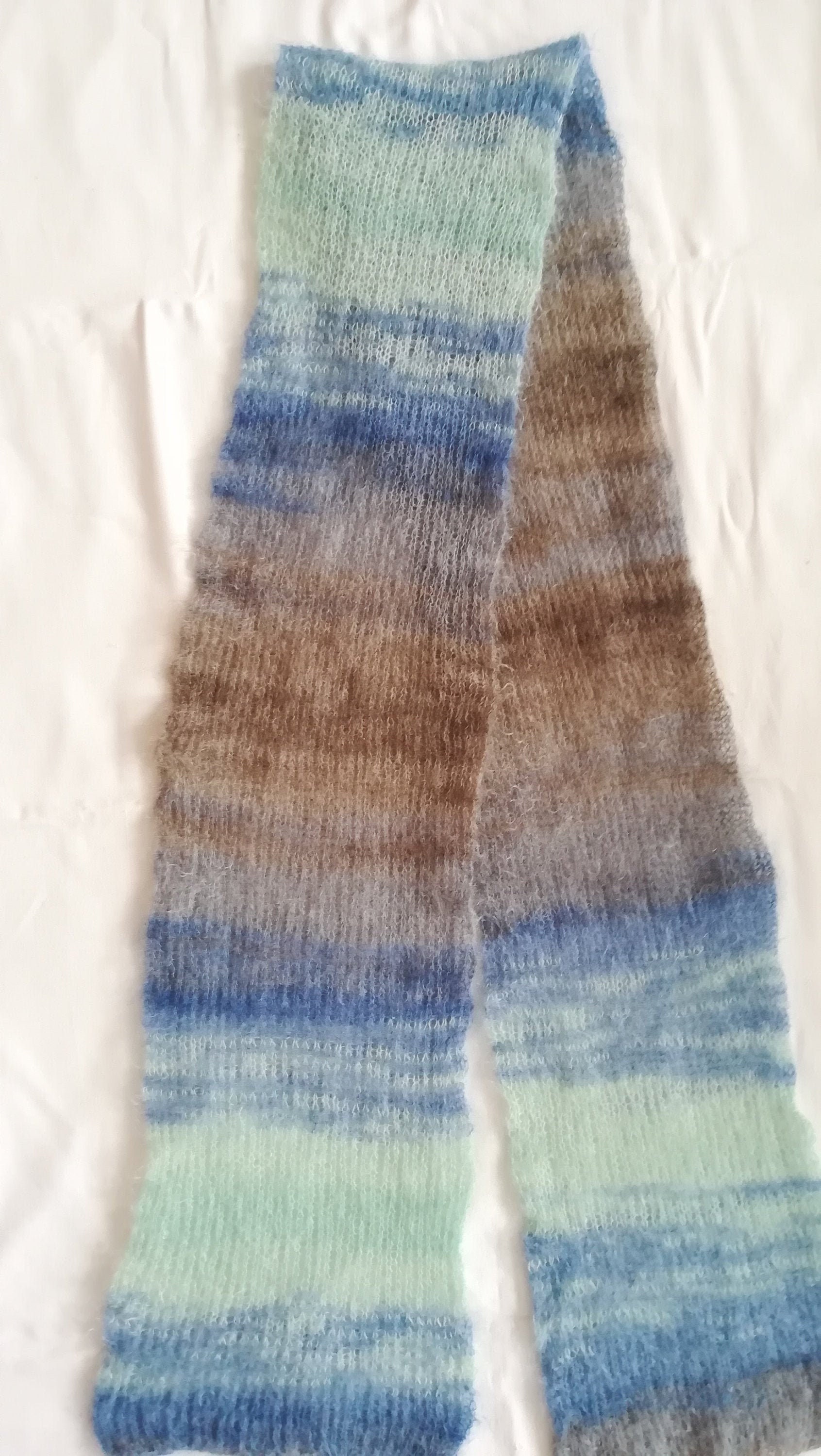 Schal. Handgestrickt. Mohair-Seide. 180x20cm. Kornblume, Mint, Grau, Beige Schal. Handgestrickt. Mohair-Seide. 180x20cm. Kornblume, Mint, Grau, Beige von WitaStricken