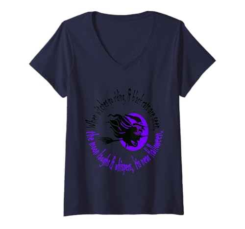 Damen When Witches Go Riding Tis Near Halloween, violetter Text T-Shirt mit V-Ausschnitt Damen When Witches Go Riding Tis Near Halloween, violetter Text T-Shirt mit V-Ausschnitt von Witches On Brooms Gifts & Besoms Tees by taiche