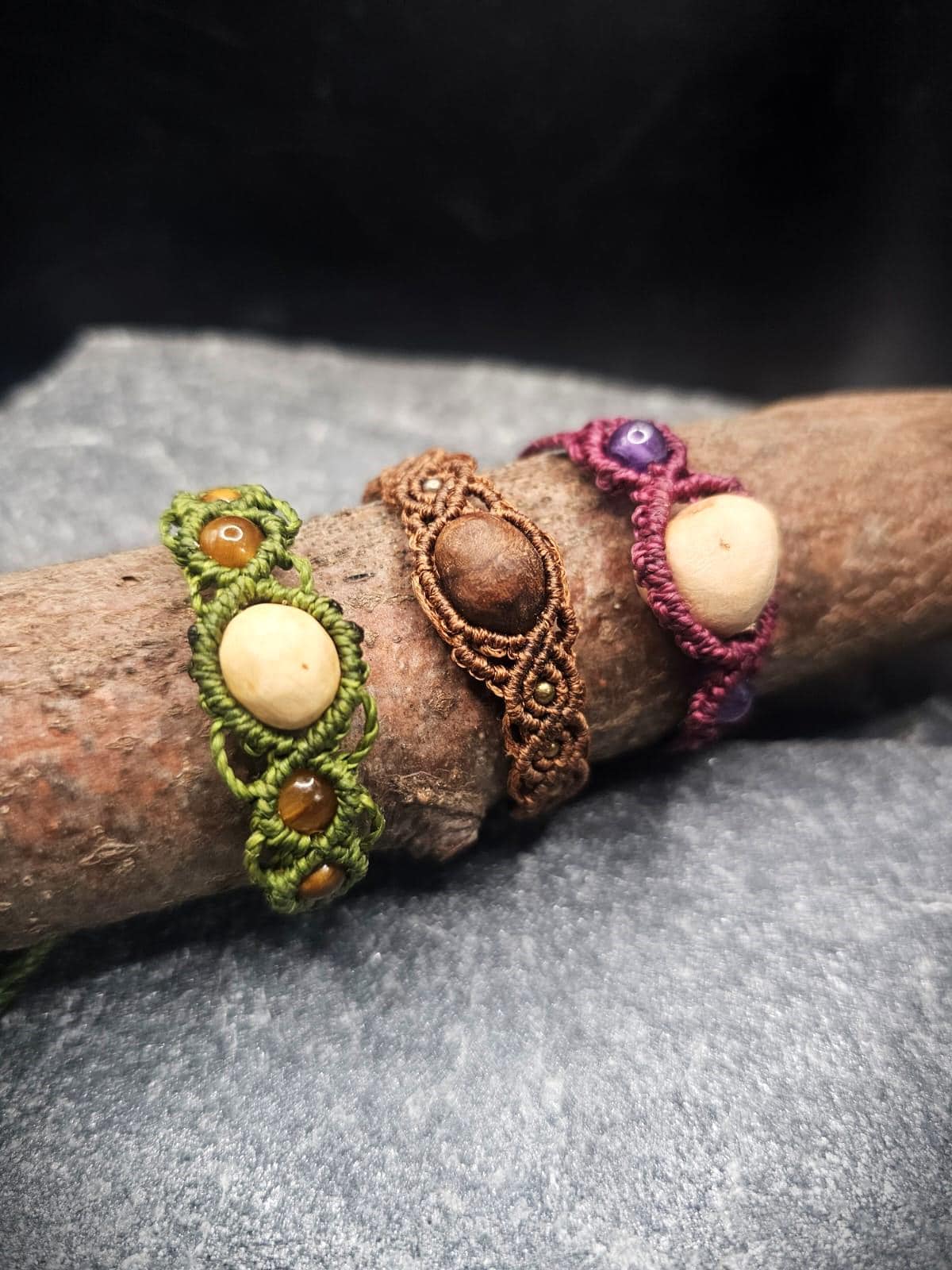 Baumperlen-Armbänder Baumperlen-Armbänder von WitchsCornerShop