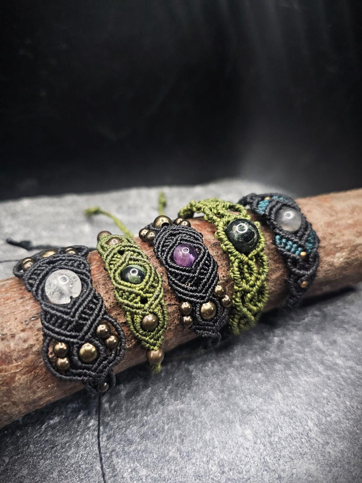 Edelsteinarmbänder Edelsteinarmbänder von WitchsCornerShop